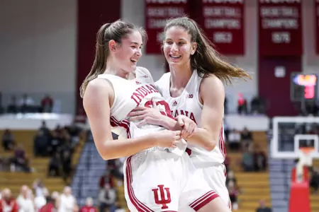 BLOOMINGTON, IN - November 08, 2022 - forward Lilly Meister #52 of the Indiana Hoosiers during the game between the Vermont Catamounts and the Indiana Hoosiers at Simon Skjodt Assembly Hall in Bloomington, IN. Photo By Gracie Farrall/Indiana Athletics