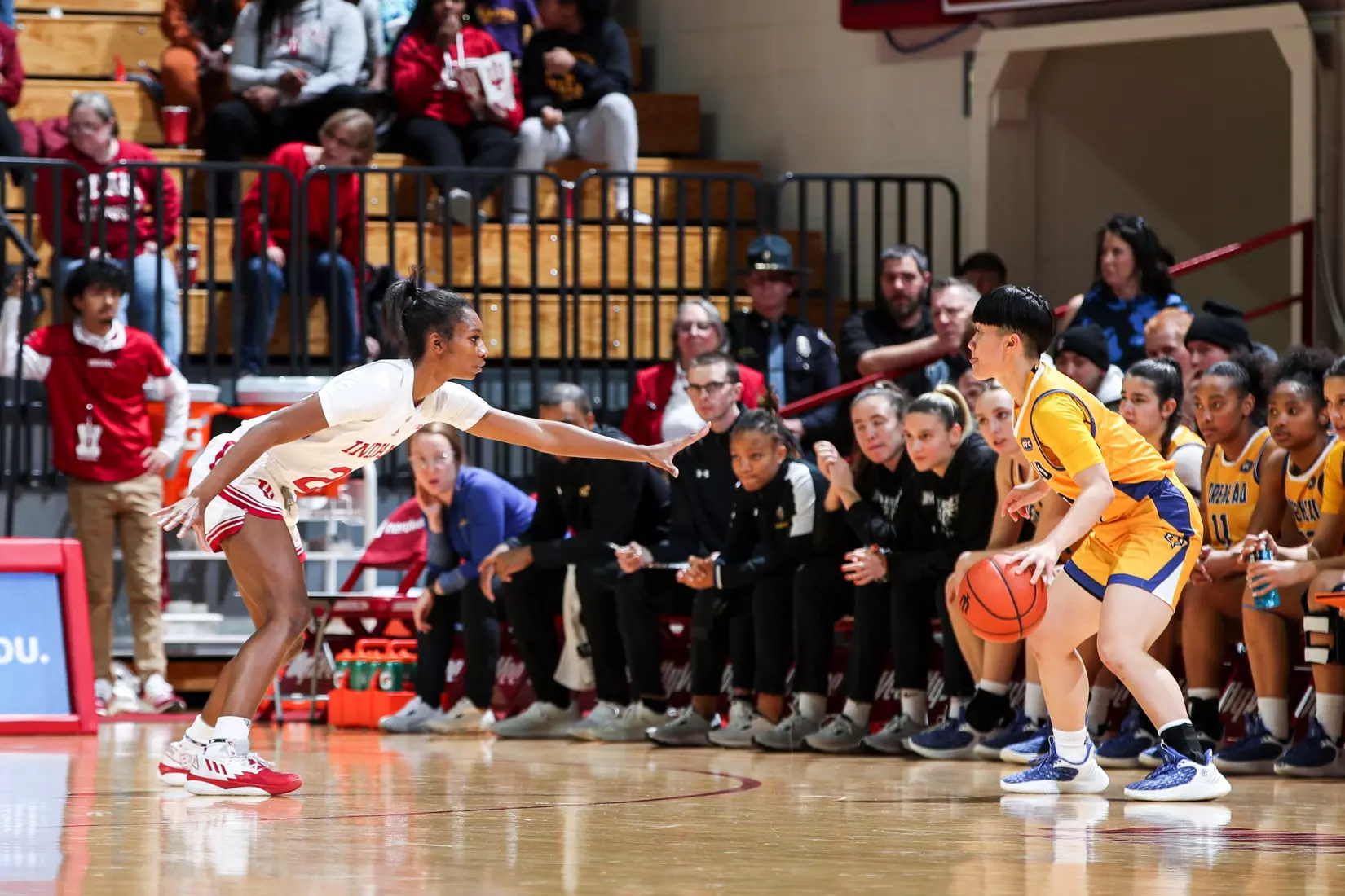BLOOMINGTON, IN - December 18, 2022 - guard Chloe Moore-McNeil #22 of the Indiana Hoosiers during the game between the Morehead State Eagles and the Indiana Hoosiers at Simon Skjodt Assembly Hall in Bloomington, IN. Photo By Andrew Mascharka/Indiana Athletics