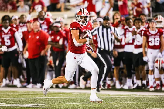 BLOOMINGTON, IN - SEPTEMBER 11, 2021 - tight end AJ Barner #88 of the Indiana Hoosiers during the game between the Idaho Vandals and the Indiana Hoosiers at Memorial Stadium in Bloomington, IN. Photo By Trent Barnhart/Indiana Athletics