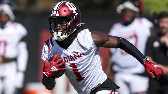 BLOOMINGTON, IN - AUGUST 18, 2022 - quarterback Donaven McCulley #1 of the Indiana Hoosiers during practice at Mellencamp Field in Bloomington, IN. Photo By Andrew Mascharka/Indiana Athletics