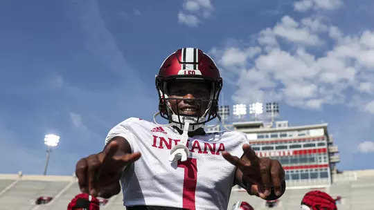 BLOOMINGTON, IN - AUGUST 19, 2022 - quarterback Donaven McCulley #1 of the Indiana Hoosiers at practice at Mellencamp Field in Bloomington, IN. Photo By Andrew Mascharka/Indiana Athletics