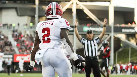 BLOOMINGTON, IN - September 24, 2022 - running back Shaun Shivers #2 of the Indiana Hoosiers during the game between the Cincinnati Bearcats and the Indiana Hoosiers at Nippert Stadium in Cincinnati, OH. Photo By Gracie Farrall\Indiana Athletics