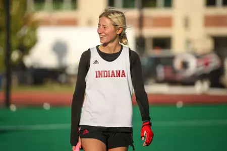 ANN ARBOR, MI - October 15, 2022 - midfielder Meredith Lee #18 of the Indiana Hoosiers during practice in East Lansing, MI. Photo By Sammy Nance/Indiana Athletics
