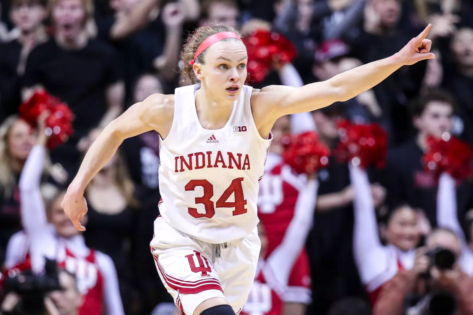 BLOOMINGTON, IN - January 26, 2023 - guard Grace Berger #34 of the Indiana Hoosiers during the game between the Ohio State Buckeyes and the Indiana Hoosiers at Simon Skjodt Assembly Hall in Bloomington, IN. Photo By \GHF#2\