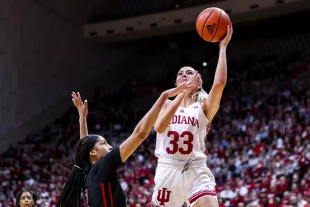BLOOMINGTON, IN - January 29, 2023 - guard Sydney Parrish #33 of the Indiana Hoosiers during the game between the Rutgers Scarlet Knights and the Indiana Hoosiers at Simon Skjodt Assembly Hall in Bloomington, IN. Photo By Chris Conaway/Indiana Athletics