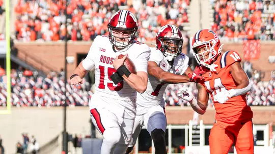 BLOOMINGTON, IN - November 11, 2023 -quarterback Brendan Sorsby #15 of the Indiana Hoosiers during the game between the Illinois Fighting Illini and the Indiana Hoosiers at Memorial Stadium in Champaign, IL. Photo By Grace Waggoner/IU Athletics