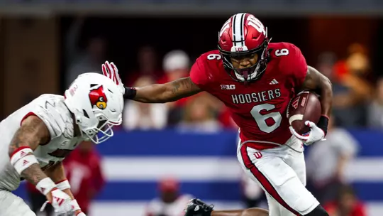 INDIANAPOLIS, IN - September 16, 2023 - wide receiver Cam Camper #6 of the Indiana Hoosiers during the game between the Louisville Cardinals and the Indiana Hoosiers at Lucas Oil Stadium in Indianapolis, IN. Photo By Andrew Mascharka/Indiana Athletics