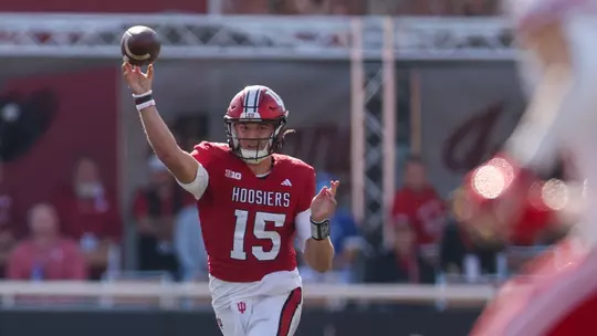 BLOOMINGTON, IN - November 04, 2023 - quarterback Brendan Sorsby # 15 of the Indiana Hoosiers during the game between the Wisconsin Badgers and the Indiana Hoosiers at Memorial Stadium in Bloomington, IN. Photo By Sammy Nance/Indiana Athletics