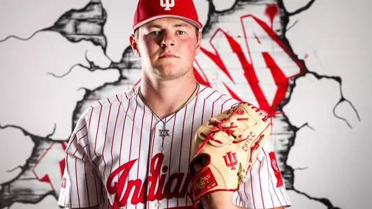 BLOOMINGTON, IN - NOVEMBER 02, 2022 - right-handed pitcher Gabe Levy #34 of the Indiana Hoosiers during Photo Day at Bart Kaufman Field in Bloomington, IN. Photo By Trent Barnhart/Indiana Athletics