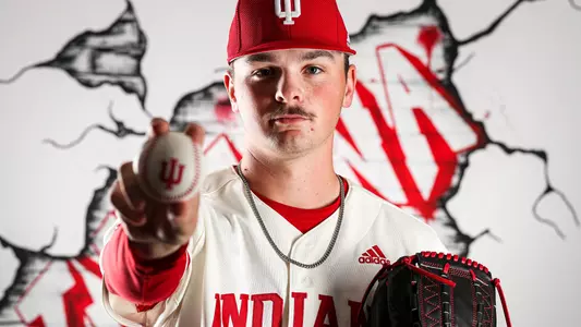 BLOOMINGTON, IN - NOVEMBER 03, 2022 - right-handed pitcher Brooks Ey #27 of the Indiana Hoosiers during Photo Day at Bart Kaufman Field in Bloomington, IN. Photo By Andrew Mascharka/Indiana Athletics
