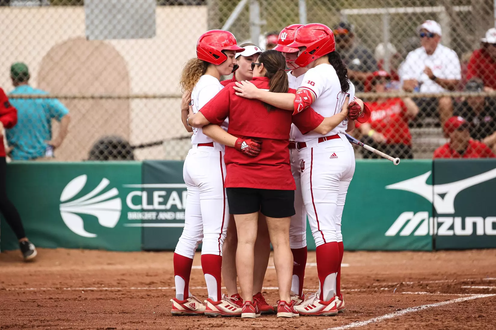CLEARWATER, FL - February 16, 2023 - the Indiana University Hoosier Softball Team during the game between the Louisiana Ragin' Cajuns and the Indiana Hoosiers at Eddie C. Moore Complex in Clearwater, FL. Photo By Trent Barnhart/Indiana Athletics