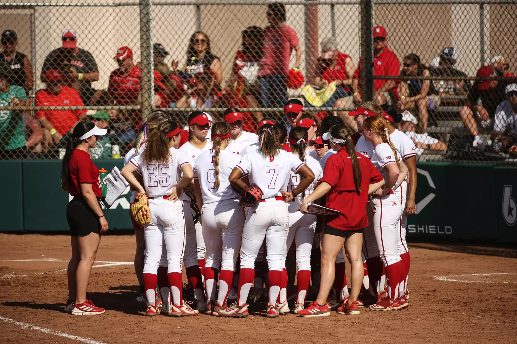 CLEARWATER, FL - February 16, 2023 - the Indiana University Hoosier Softball Team during the game between the Louisiana Ragin' Cajuns and the Indiana Hoosiers at Eddie C. Moore Complex in Clearwater, FL. Photo By Trent Barnhart/Indiana Athletics