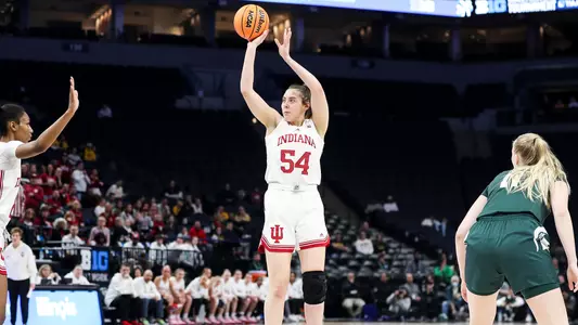 Mackenzie Holmes
