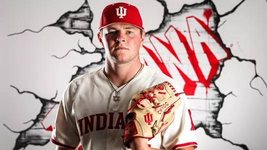 BLOOMINGTON, IN - NOVEMBER 02, 2022 - right-handed pitcher Gabe Levy #34 of the Indiana Hoosiers during Photo Day at Bart Kaufman Field in Bloomington, IN. Photo By Trent Barnhart/Indiana Athletics