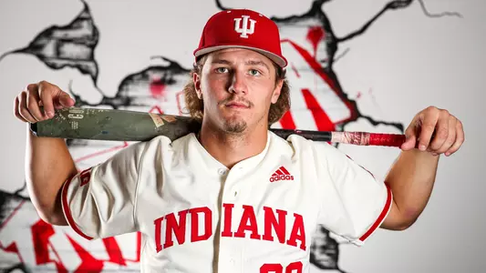 BLOOMINGTON, IN - NOVEMBER 02, 2022 - infielder/outfielder Josh Pyne #32 of the Indiana Hoosiers during Photo Day at Bart Kaufman Field in Bloomington, IN. Photo By Andrew Mascharka/Indiana Athletics