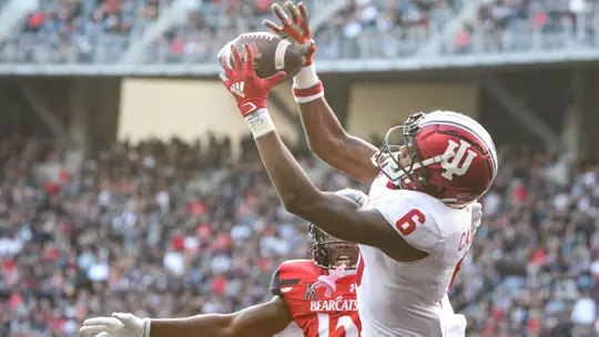 CINCINNATI, OH - SEPTEMBER 24, 2022 - wide receiver Cam Camper #6 of the Indiana Hoosiers during the game between the Cincinnati Bearcats and the Indiana Hoosiers at Nippert Stadium in Cincinnati, OH. Photo By Andrew Mascharka/Indiana Athletics