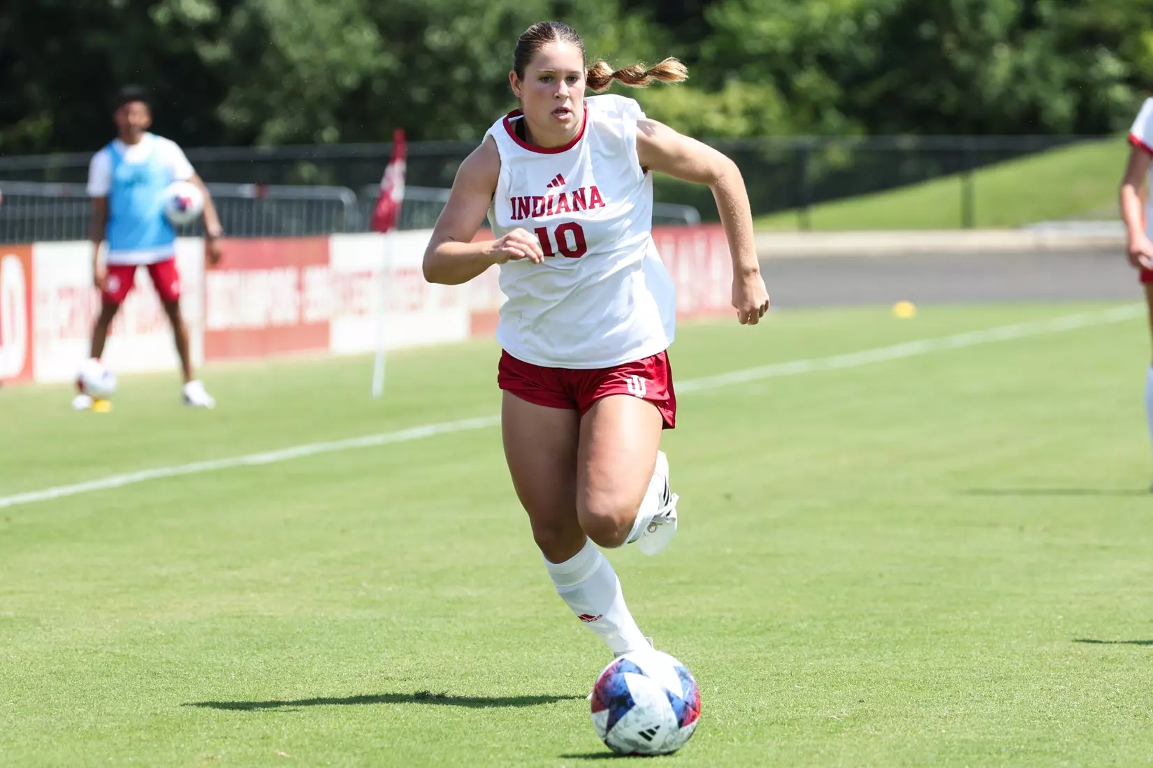 BLOOMINGTON, IN - AUGUST 20, 2023 - midfielder Elle Britt #10 of the Indiana Hoosiers during the game between the Virginia Tech Hokies and the Indiana Hoosiers at Bill Armstrong Stadium in Bloomington, IN. Photo By Pearson Georges/Indiana Athletics