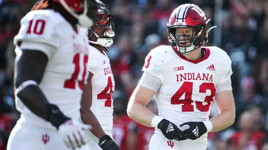 CINCINNATI, OH - SEPTEMBER 24, 2022 - linebacker Matt Hohlt #44 of the Indiana Hoosiers during the game between the Cincinnati Bearcats and the Indiana Hoosiers at Nippert Stadium in Cincinnati, OH. Photo By Andrew Mascharka/Indiana Athletics