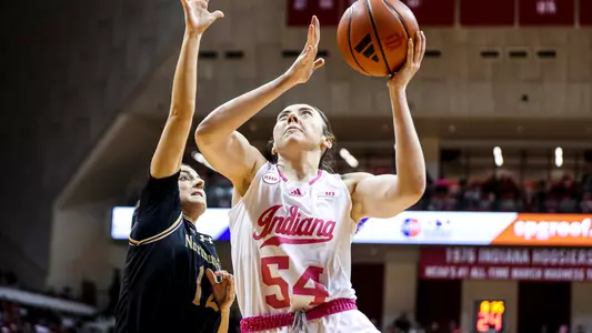 Mackenzie Holmes