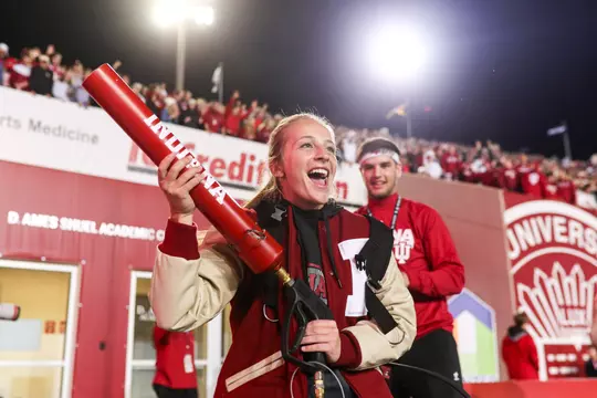BLOOMINGTON, IN - OCTOBER 23, 2021 - guard Nicole Cardaño-Hillary #4 of the Indiana Hoosiers during the game between the Ohio State Buckeyes and the Indiana Hoosiers at Memorial Stadium in Bloomington, IN. Photo By Andrew Mascharka/Indiana Athletics