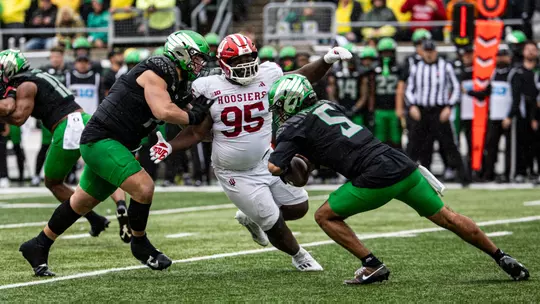 EUGENE, OR - October 11, 2025 - defensive lineman Tyrique Tucker #95 of the Indiana Hoosiers during the game between the Oregon Ducks and the Indiana Hoosiers at Autzen Stadium in Eugene, OR. Photo By Dani Meersman/Indiana Athletics