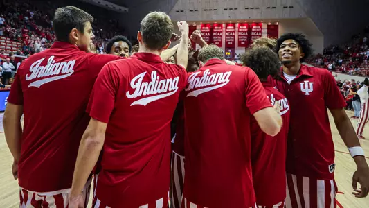 MBB Team Huddle vs. Marian