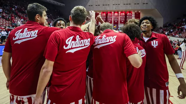 MBB Team Huddle vs. Marian