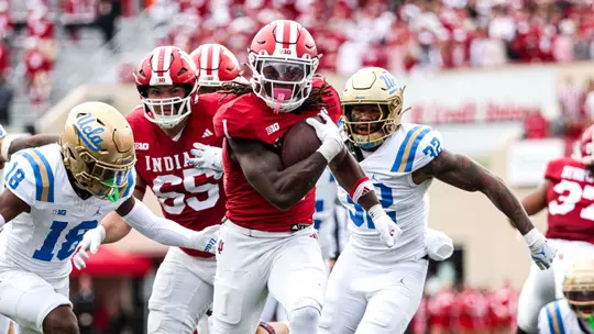BLOOMINGTON, IN - October 25, 2025 - running back Roman Hemby #1 of the Indiana Hoosiers during the game between the UCLA Bruins and the Indiana Hoosiers at Merchants Bank Field at Memorial Stadium in Bloomington, IN. Photo By Grace Urbanski/Indiana Athletics