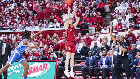 Luke Goode vs. UCLA