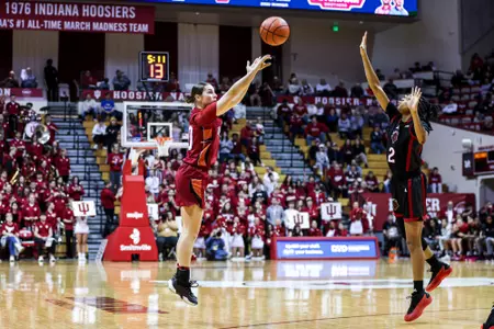 BLOOMINGTON, IN - February 06, 2025 - guard Shay Ciezki #10 of the Indiana Hoosiers during the game between the Rutgers Scarlet Knights and the Indiana Hoosiers at Simon Skjodt Assembly Hall in Bloomington, IN. Photo By Indiana Athletics