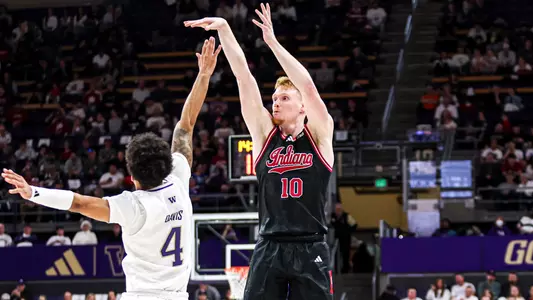 Luke Goode at Washington