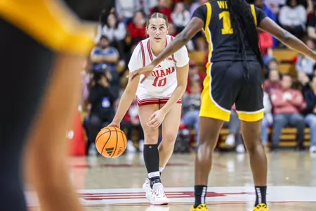 BLOOMINGTON, IN - January 11, 2026 - guard Shay Ciezki #10 of the Indiana Hoosiers during the game between the Iowa Hawkeyes and the Indiana Hoosiers at Simon Skjodt Assembly Hall in Bloomington, IN. Photo By Indiana Athletics