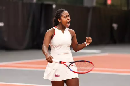 BLOOMINGTON, IN - March 15, 2026 - Elisabeth Dunac of the Indiana Hoosiers during the meet between the Minnesota Golden Gophers and the Indiana Hoosiers at IU Tennis Center in Bloomington, IN. Photo By Spencer Meyer/Indiana Athletics