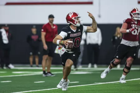 BLOOMINGTON, IN - March 26, 2026 - quarterback Josh Hoover #10 of the Indiana Hoosiers during spring practice at John Mellencamp Pavillion in Bloomington, IN. Photo By Dani Meersman/Indiana Athletics