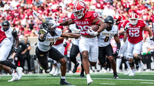 BLOOMINGTON, IN - September 06, 2025 - running back Lee Beebe Jr. #29 of the Indiana Hoosiers during the game between the Kennesaw Owls and the Indiana Hoosiers at Merchants Bank Field at Memorial Stadium in Bloomington, IN. Photo By Grace Urbanski/Indiana Athletics
