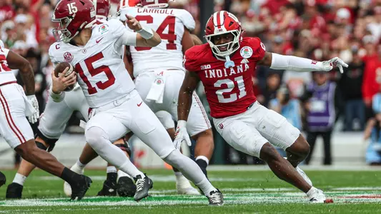PASADENA, CA - January 1, 2026 - linebacker Rolijah Hardy #21 of the Indiana Hoosiers during the Rose Bowl Game against the Alabama Crimson Tide and the Indiana Hoosiers at the Rose Bowl Stadium in Pasadena, CA. Photo By Dani Meersman/Indiana Athletics