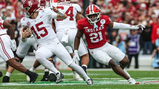 PASADENA, CA - January 1, 2026 - linebacker Rolijah Hardy #21 of the Indiana Hoosiers during the Rose Bowl Game against the Alabama Crimson Tide and the Indiana Hoosiers at the Rose Bowl Stadium in Pasadena, CA. Photo By Dani Meersman/Indiana Athletics