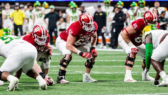ATLANTA, GA - January 09, 2026 - offensive lineman Drew Evans #62 of the Indiana Hoosiers during the Peach Bowl game between the Oregon Ducks and the Indiana Hoosiers at the Mercedes-Benz Stadium in Atlanta, GA. Photo By Luke Miller/Indiana Athletics