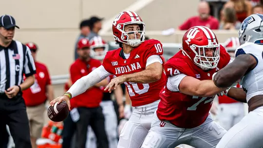 BLOOMINGTON, IN - September 12, 2026 - quarterback Josh Hoover #10 of the Indiana Hoosiers during the game between the Howard Bisons and the Indiana Hoosiers at Merchants Bank Field at Memorial Stadium in Bloomington, IN. Photo By Sophia Kaplan/Indiana Athletics