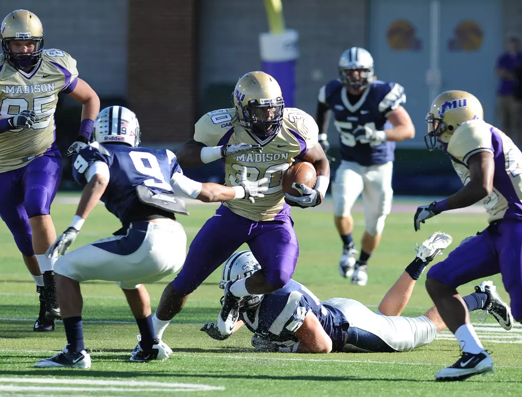 2010 JMU FB - Scott Noble - New Hampshire