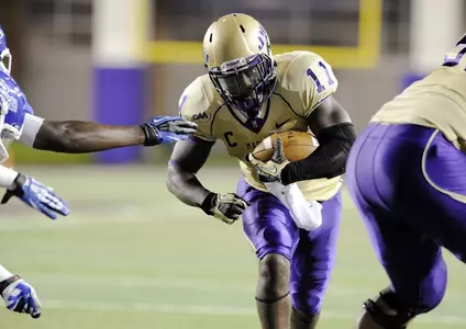 2013JMUFB-CCSU-24.jpg