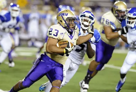 2013JMUFB-CCSU-30.jpg