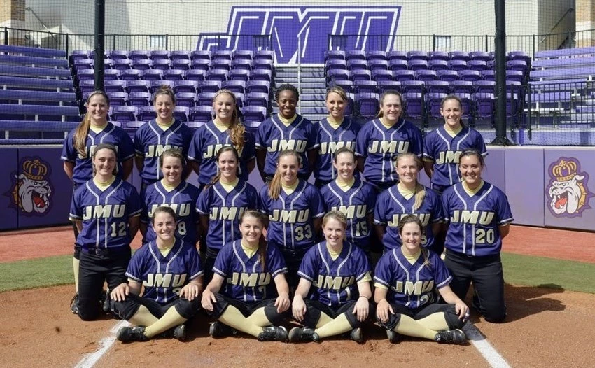 2013 Softball Team Photo