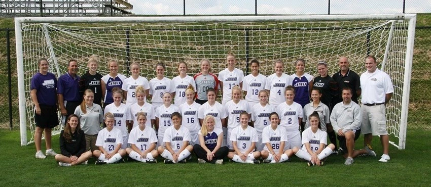2006 Women's Soccer Team Photo