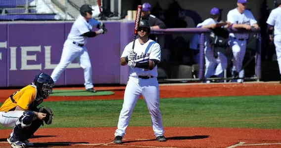 sanmartin_bobby_canisius_030815