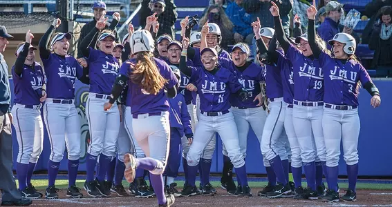 Tolle Home Run Celebration