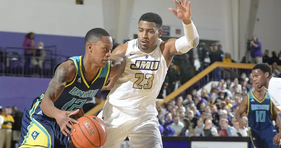 Ramone Snowden UNCW 012617