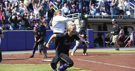 Moran_Messick Walk Off Celly