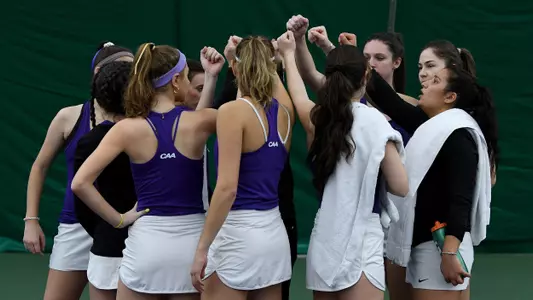 Women's Tennis huddle
