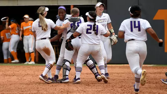 Softball UT action